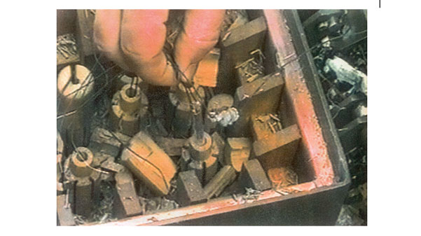Ballistical VAS/5 internal - The result of the simultaneous explosion of 6 detonators Ballistical VAS/5 internal - The result of the simultaneous explosion of 6 detonators
