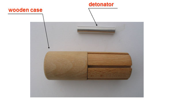 Wooden case - Detonator